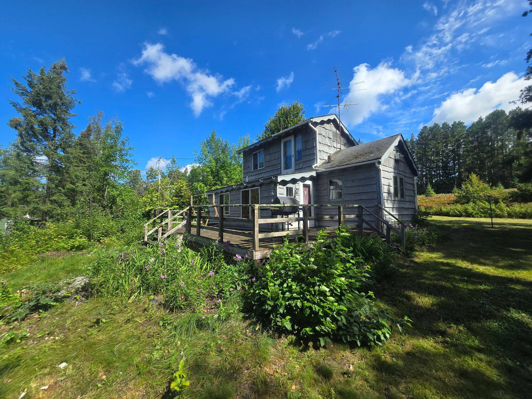 23140 Oak LN, Bovey, MN 55709