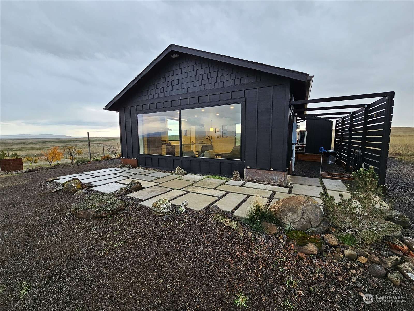 34 Appaloosa CT, Centerville, WA 98613