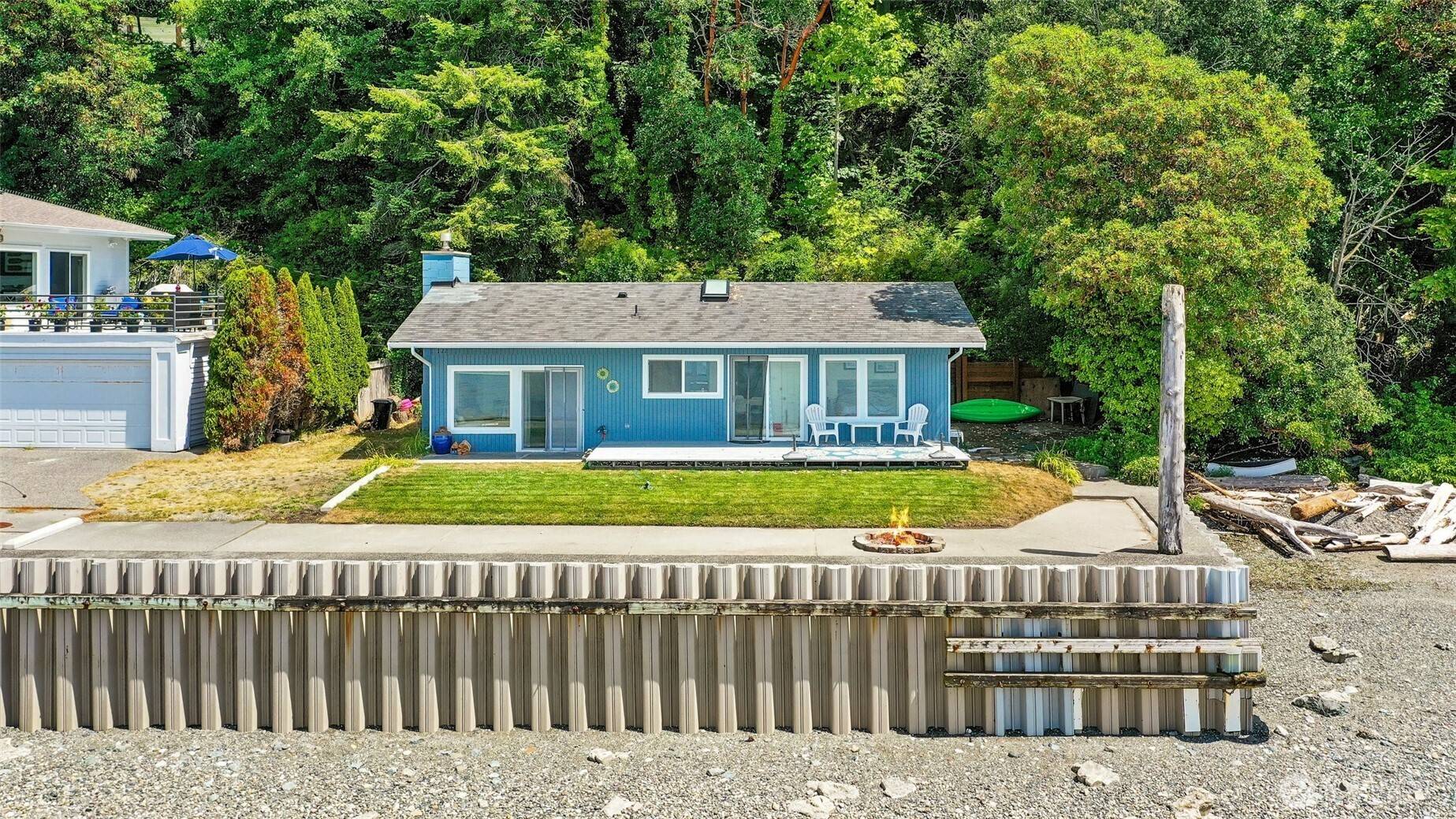 1122 Rockaway LN, Camano Island, WA 98282