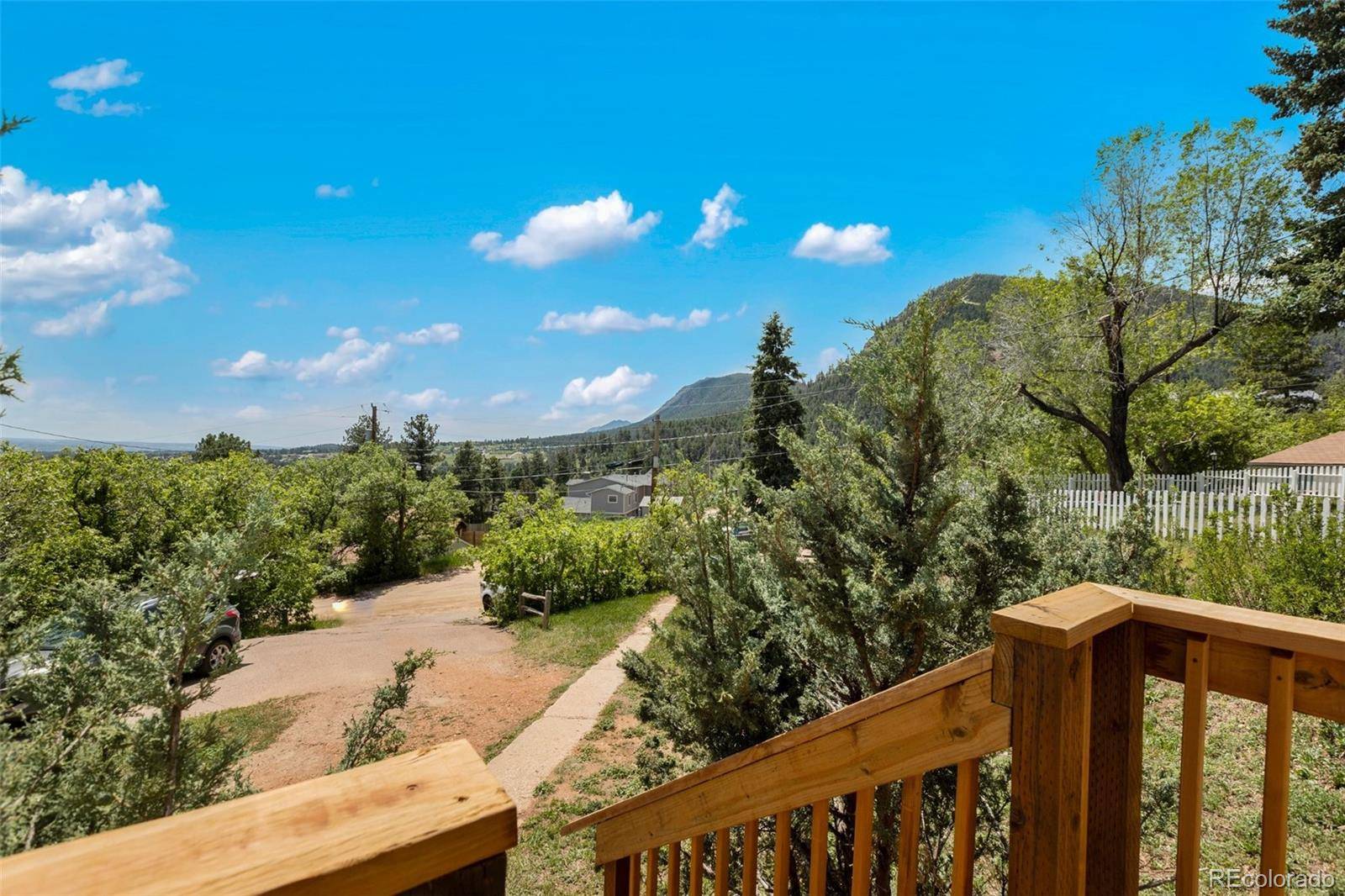 410 Thompson PL, Palmer Lake, CO 80133
