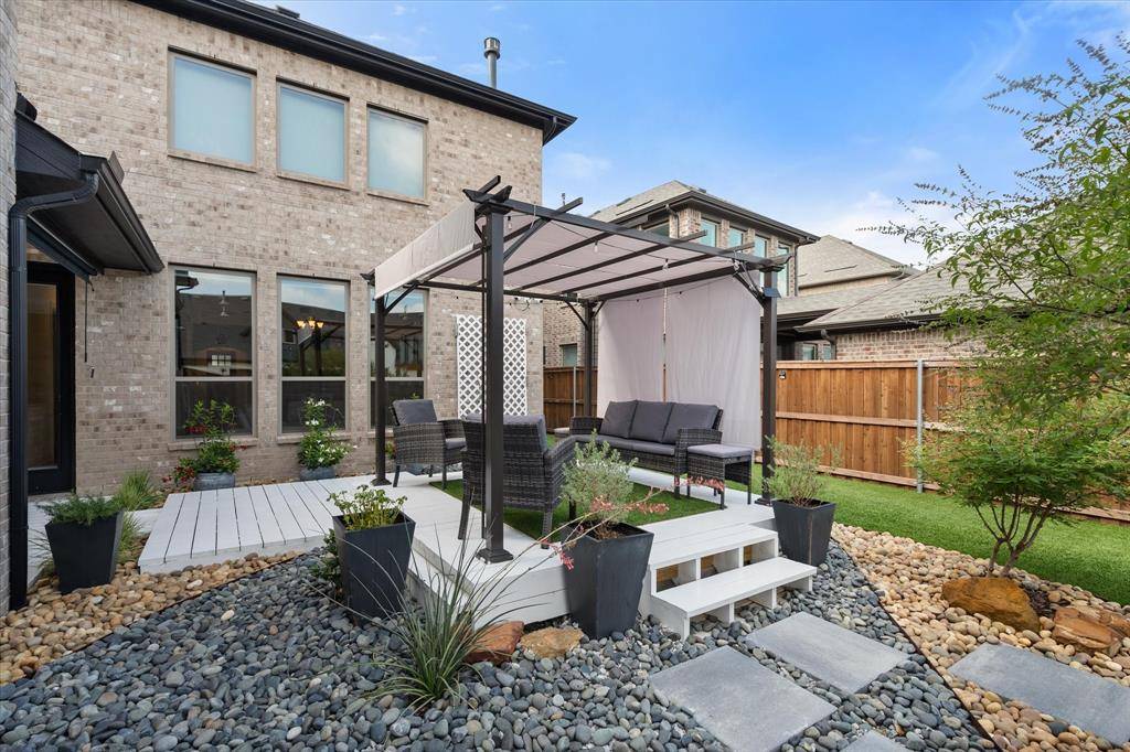1429 Cypress Thorn Drive, Arlington, TX 76005