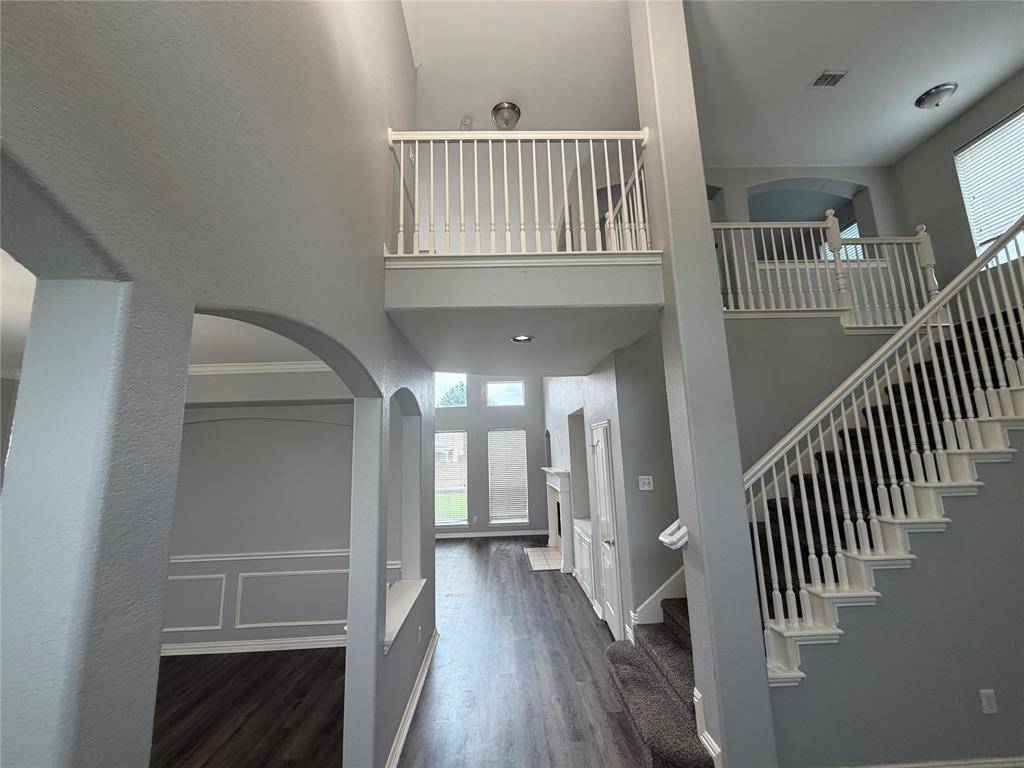 1055 Heathrow Drive, Frisco, TX 75036