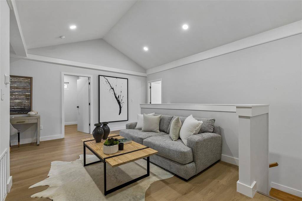 814 Premier Parkway, Grand Prairie, TX 75051