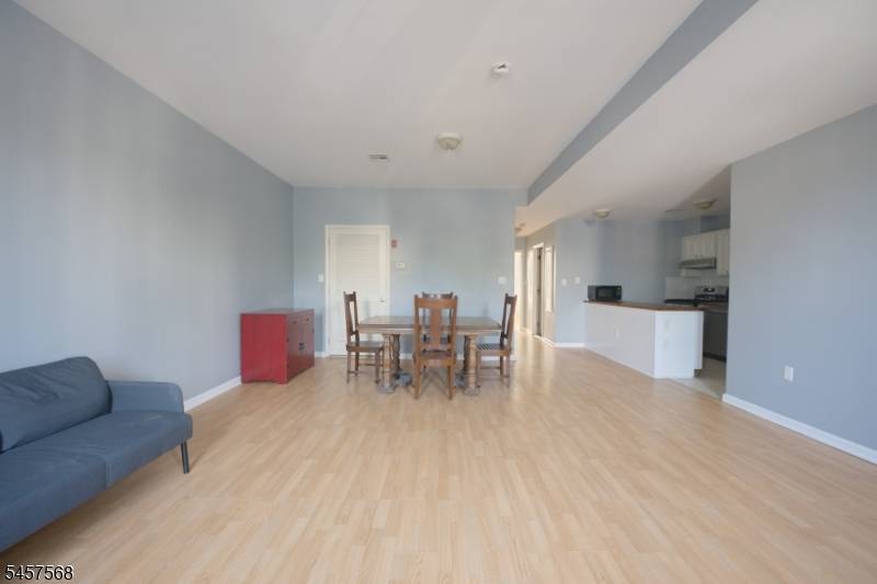 372 Bramhall Ave #101, Jersey City, NJ 07304