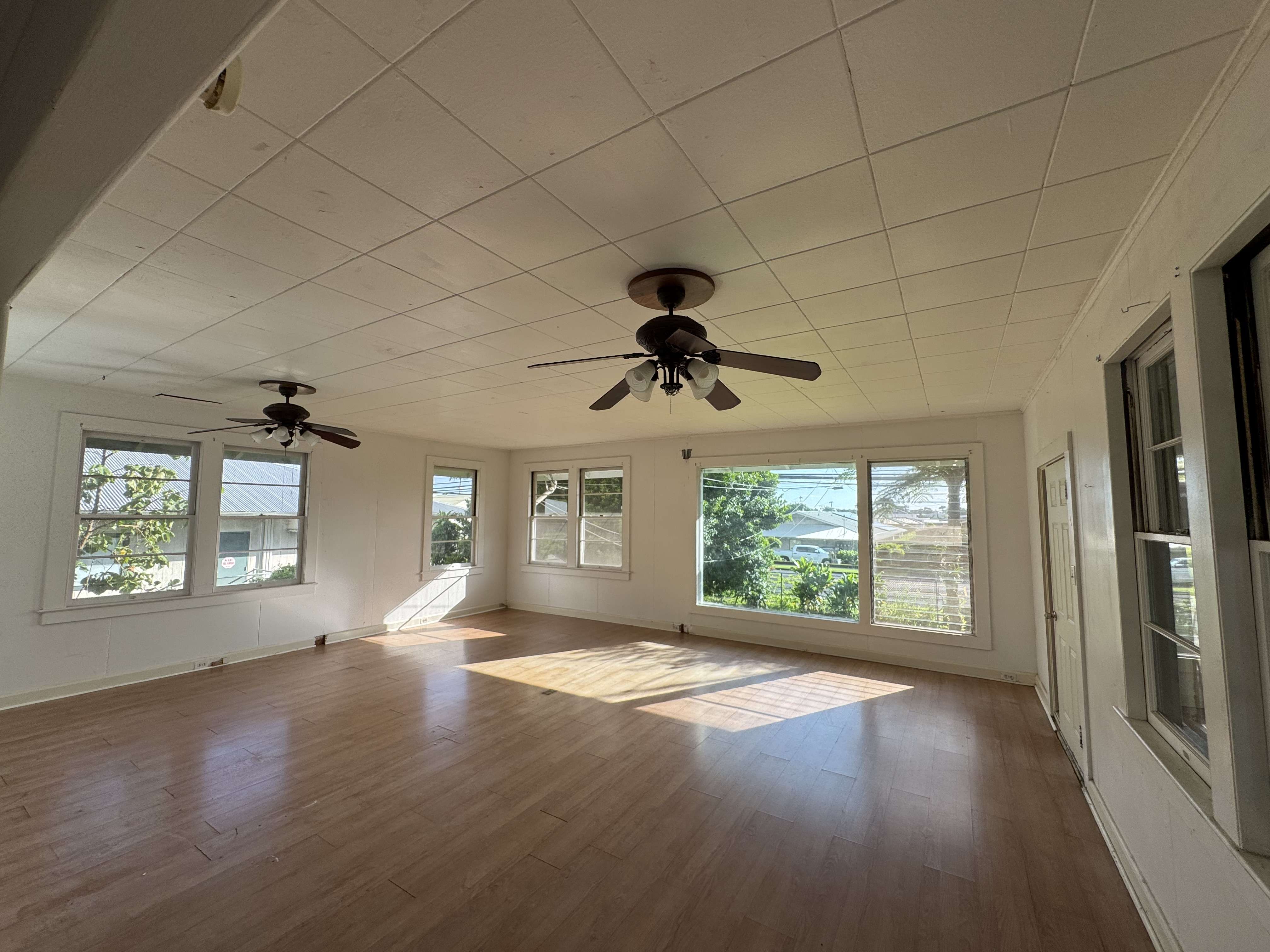 1186 KINOOLE ST, Hilo, HI 96720