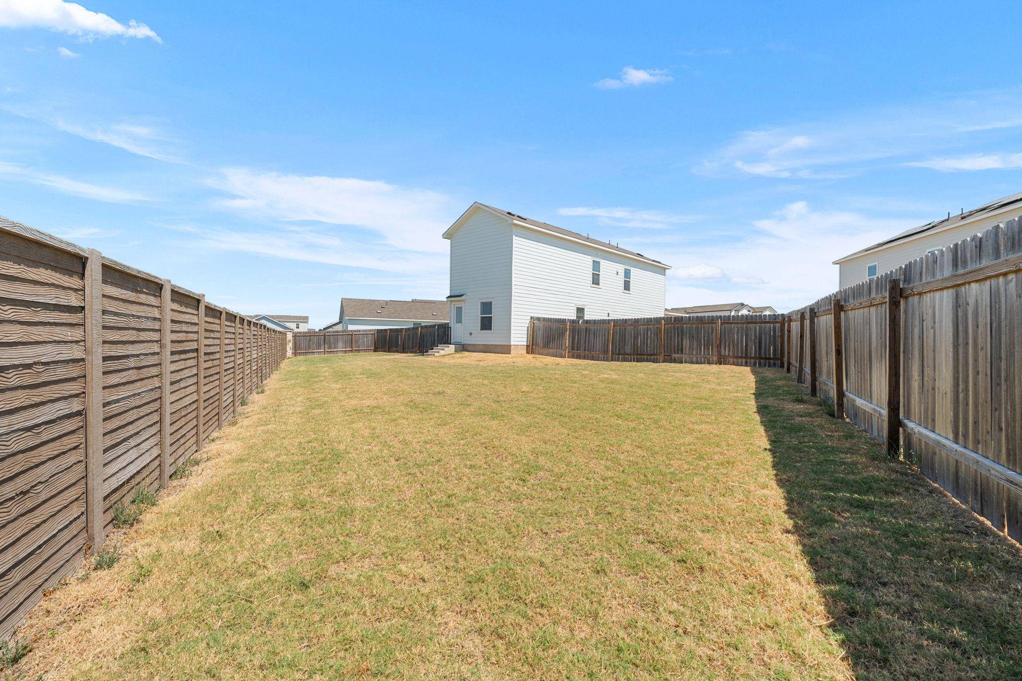 424 Marty Allen LOOP, Jarrell, TX 76537