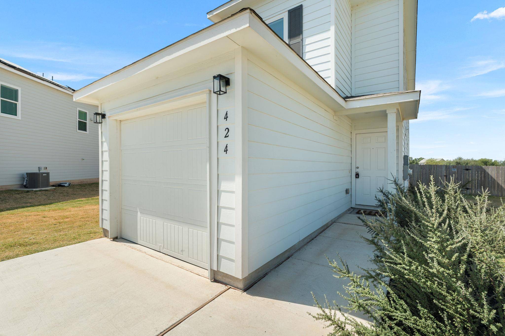 424 Marty Allen LOOP, Jarrell, TX 76537