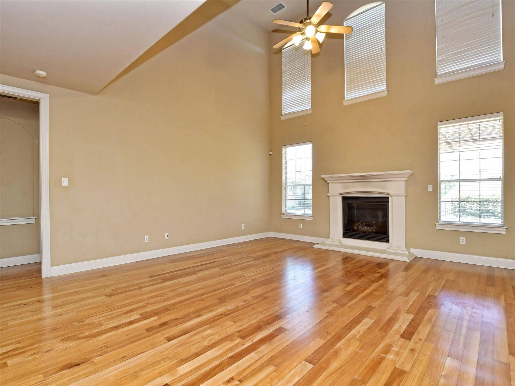 303 Hensley DR, Austin, TX 78738