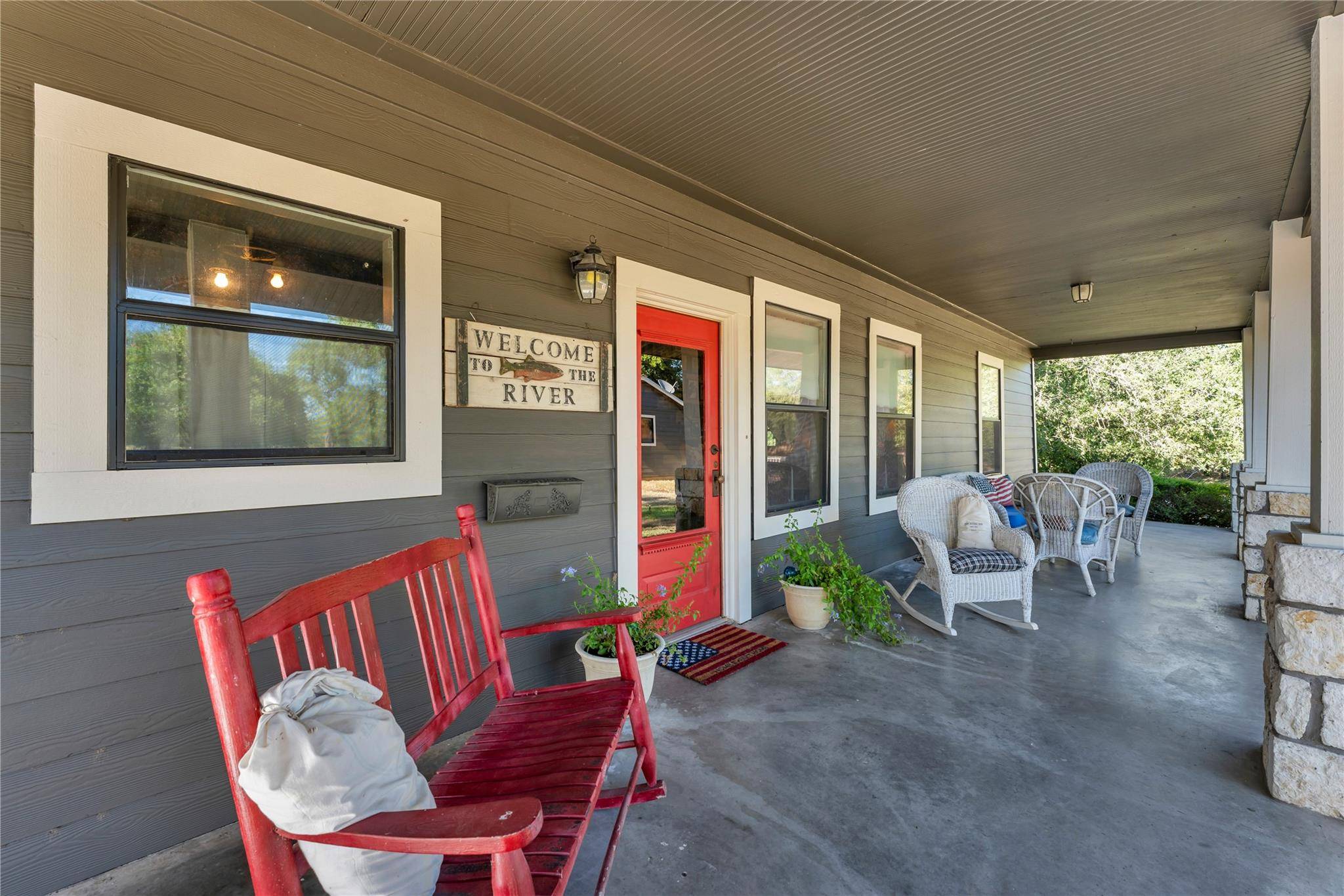211 Riverside DR W, Llano, TX 78643