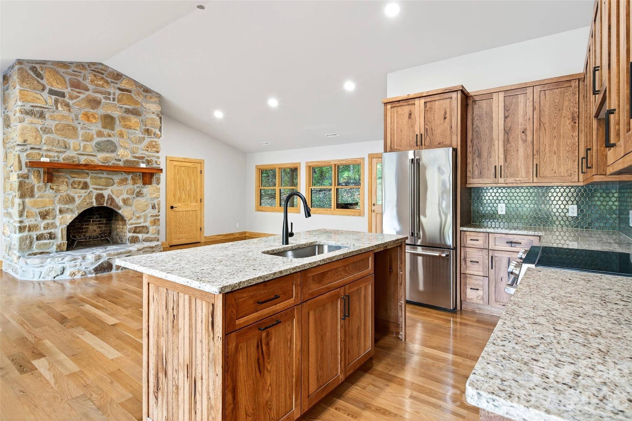 575 Croft WAY, Bakersville, NC 28705