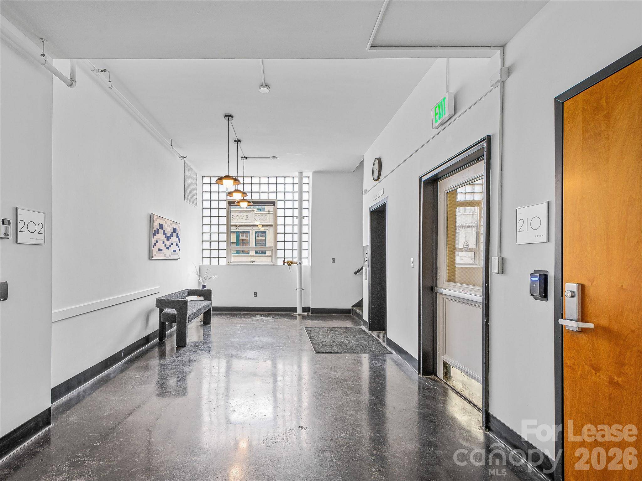 14 Ohenry AVE #210, Asheville, NC 28801