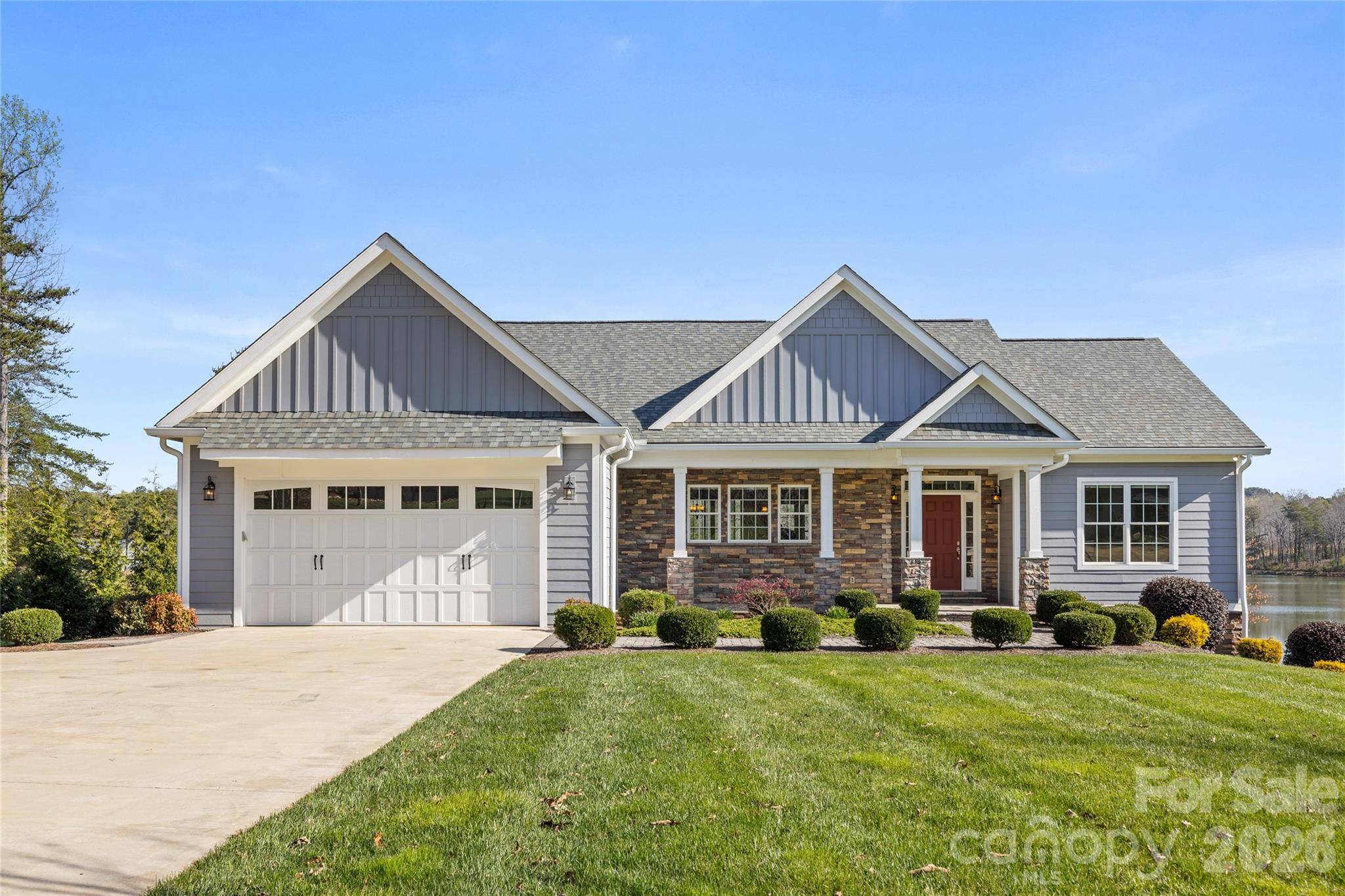 490 Mapleton LN, Columbus, NC 28722