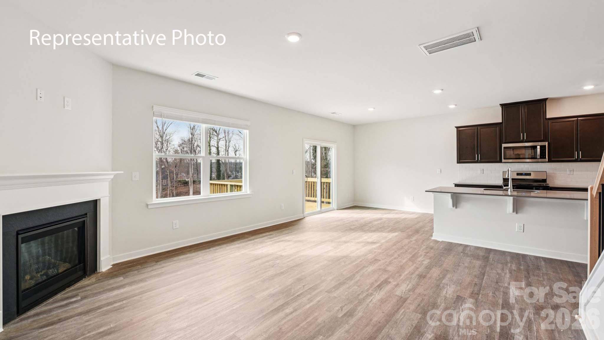 5616 Pamplona WAY, Charlotte, NC 28214