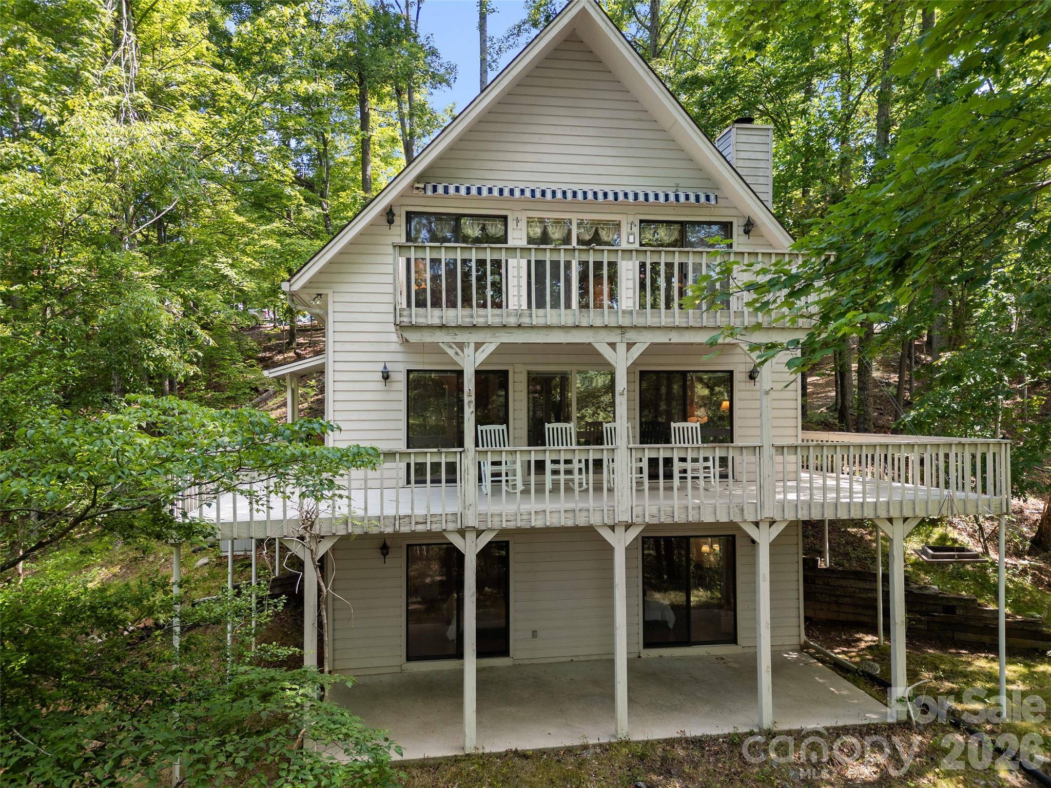 43 Hungryneck Hollow LN, Saluda, NC 28773