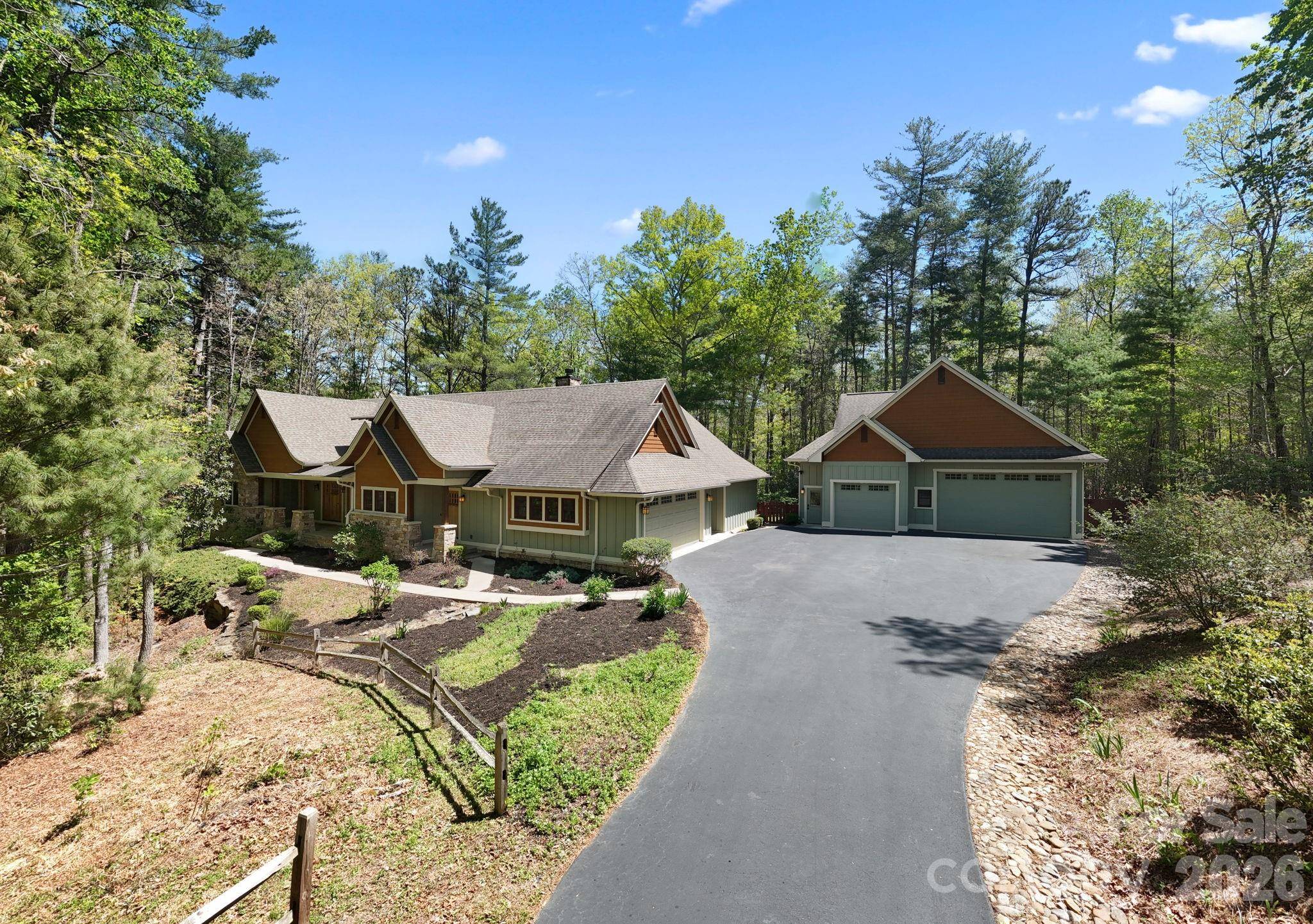 31 Ashbrook MDWS, Fletcher, NC 28732