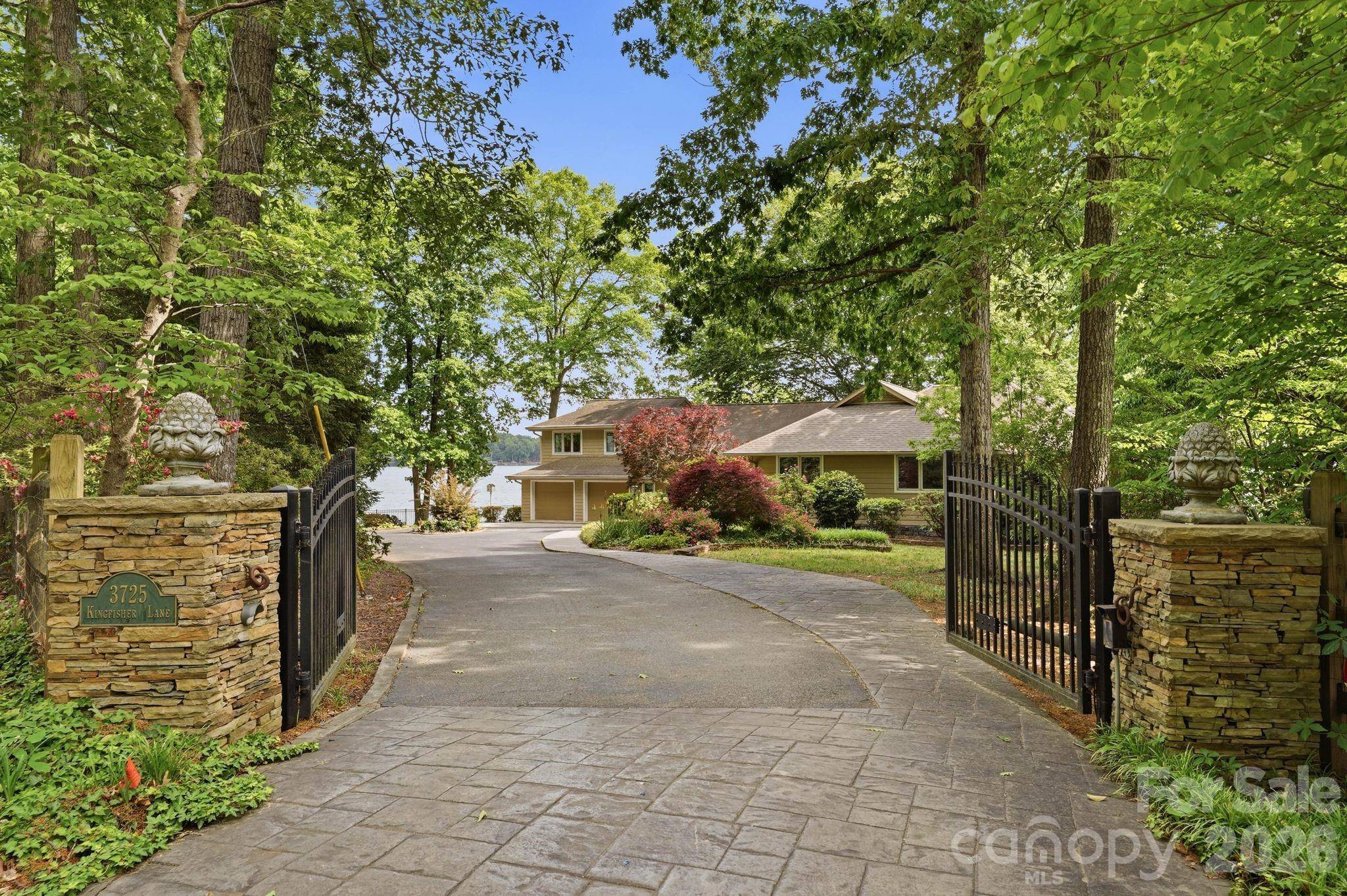 3725 Kingfisher LN, Terrell, NC 28682