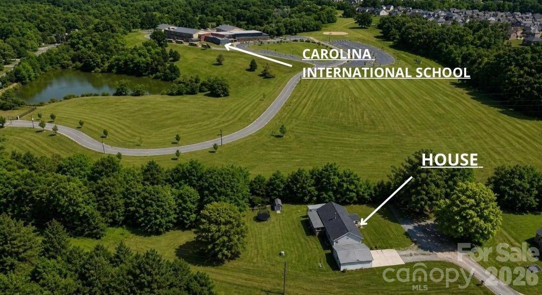 205 Moss DR, Concord, NC 28027