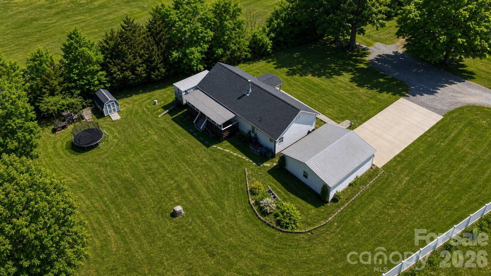 205 Moss DR, Concord, NC 28027