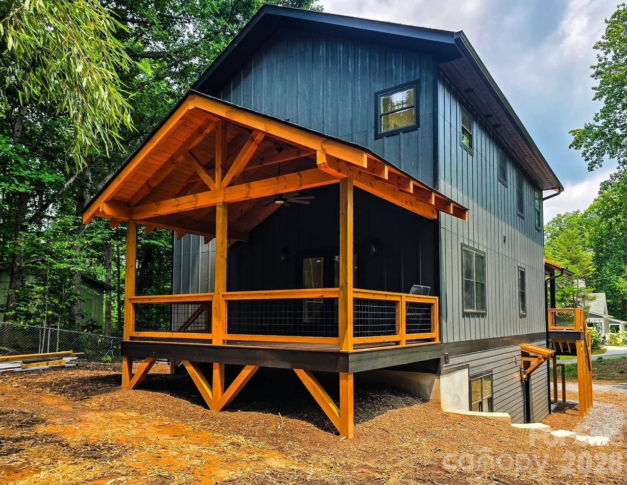 505 S Oconeechee AVE, Black Mountain, NC 28711