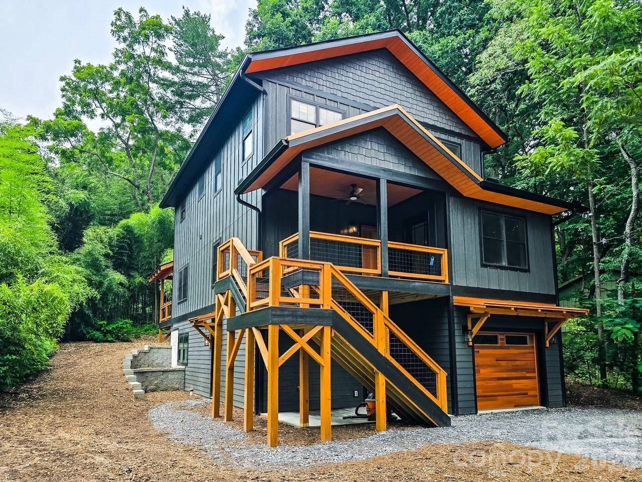 505 S Oconeechee AVE, Black Mountain, NC 28711
