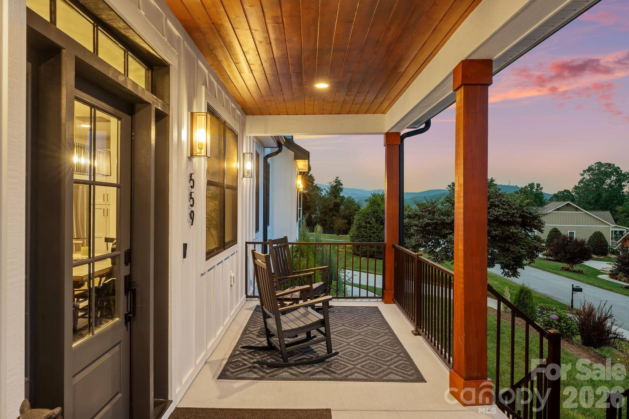 559 Blacksmith Run DR, Hendersonville, NC 28792