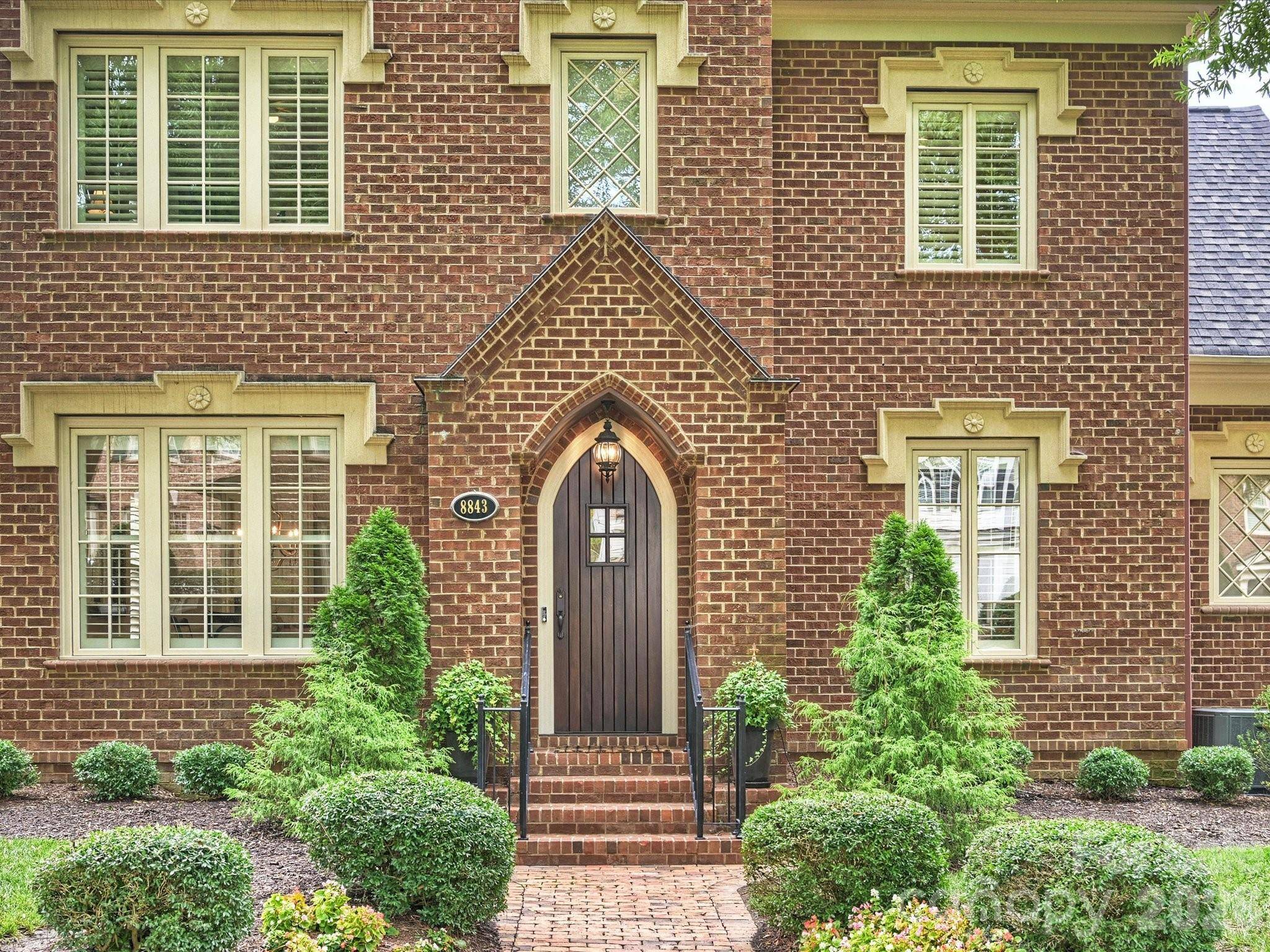 8843 Heydon Hall CIR, Charlotte, NC 28210