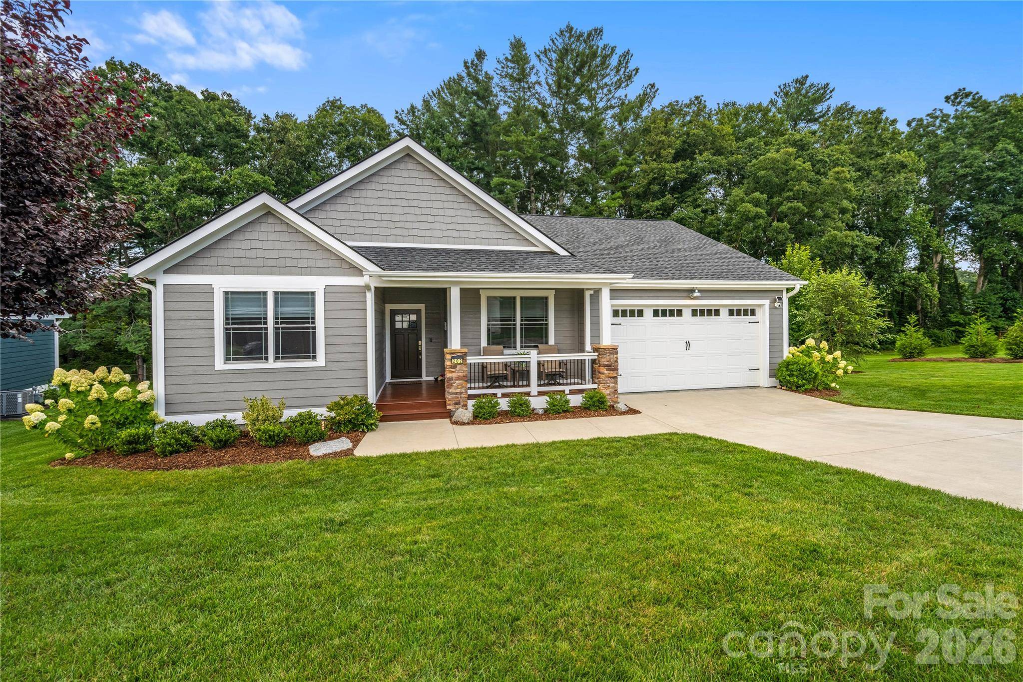 202 Windy Acres Knoll DR, Hendersonville, NC 28792
