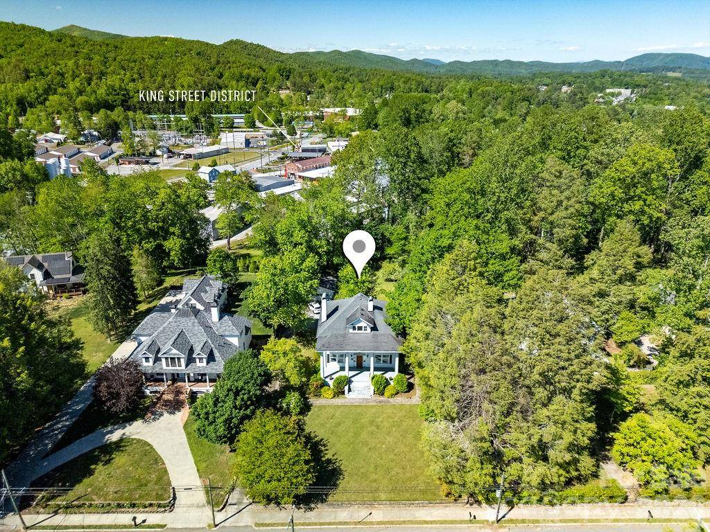 208 Probart ST, Brevard, NC 28712
