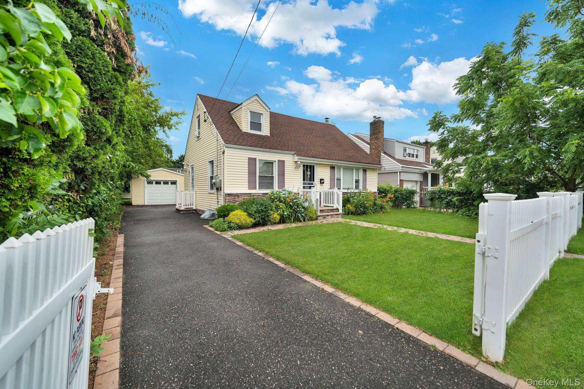 258 Fairview BLVD, Hempstead, NY 11550