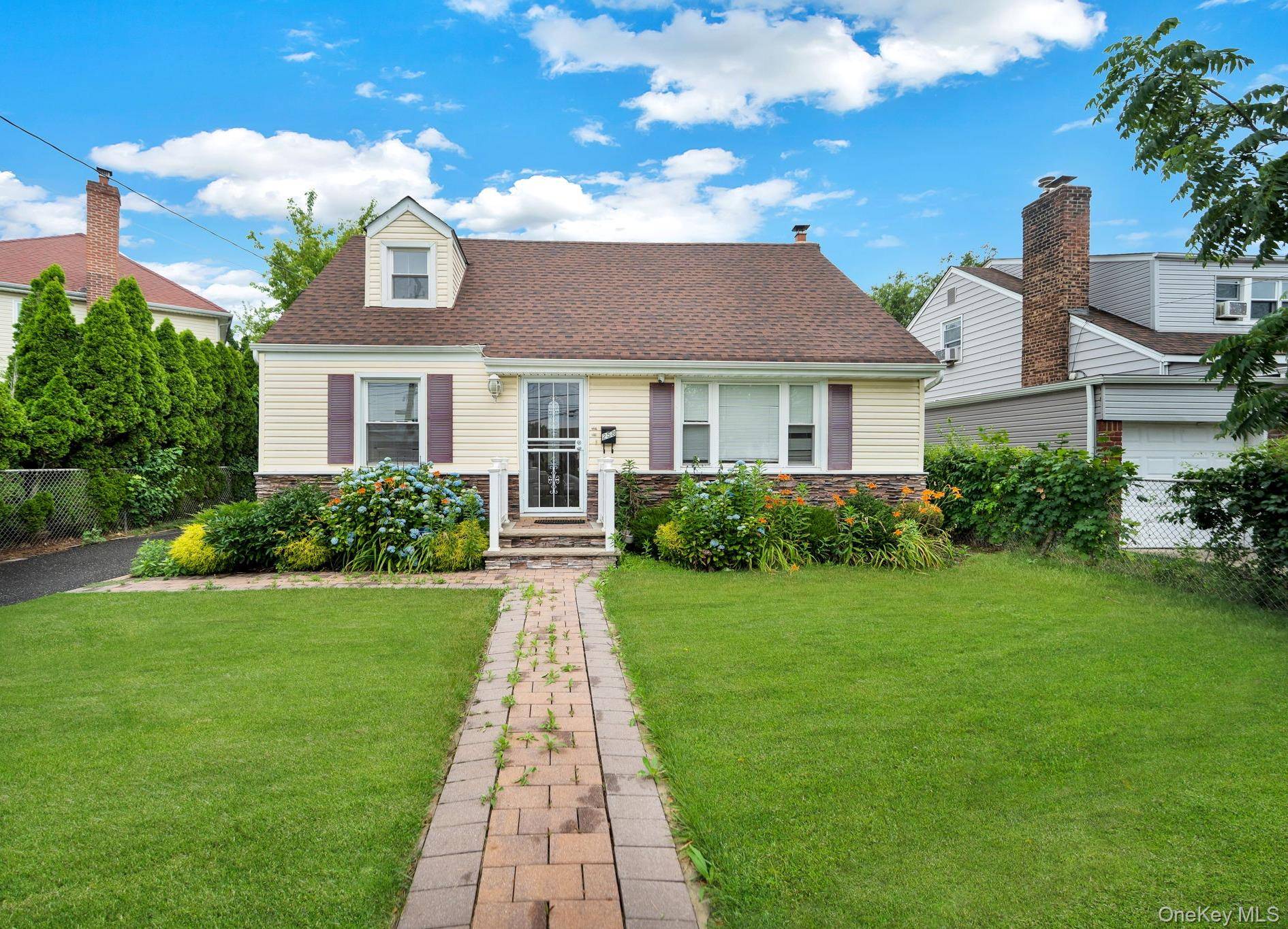 258 Fairview BLVD, Hempstead, NY 11550