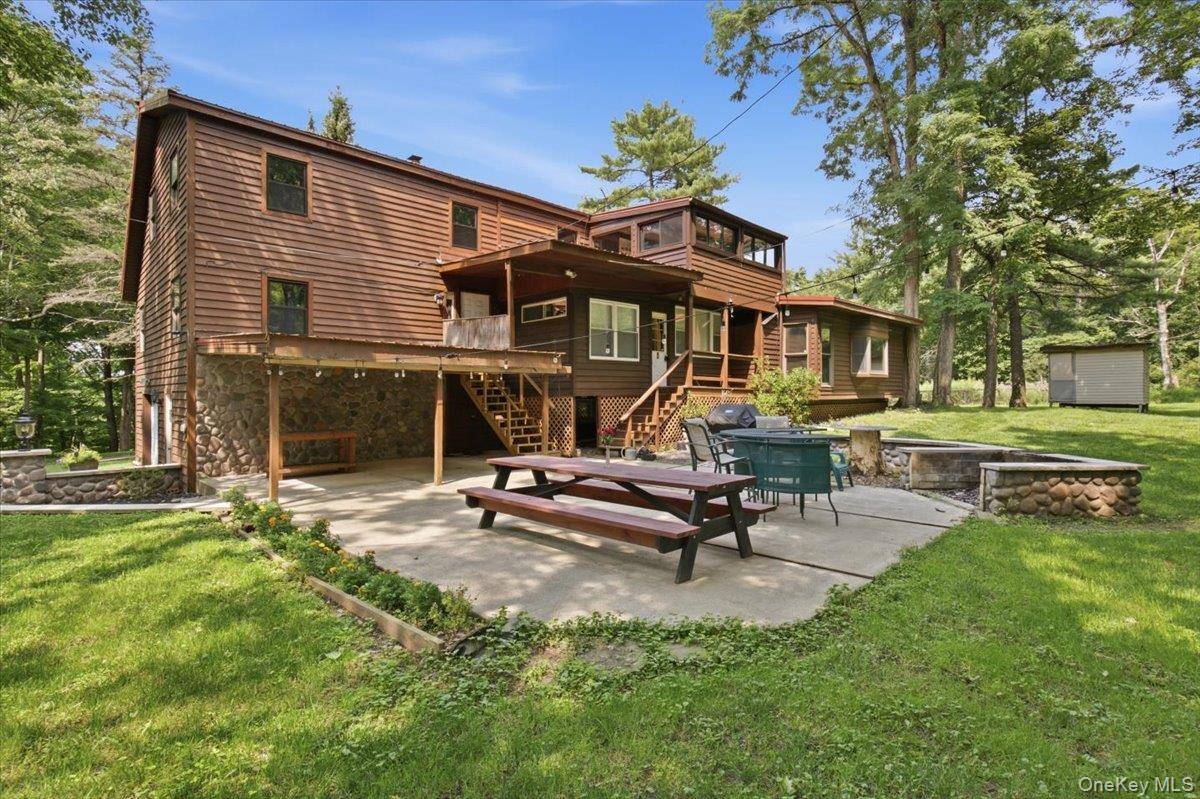 31 Favorito RD, Cairo, NY 12413