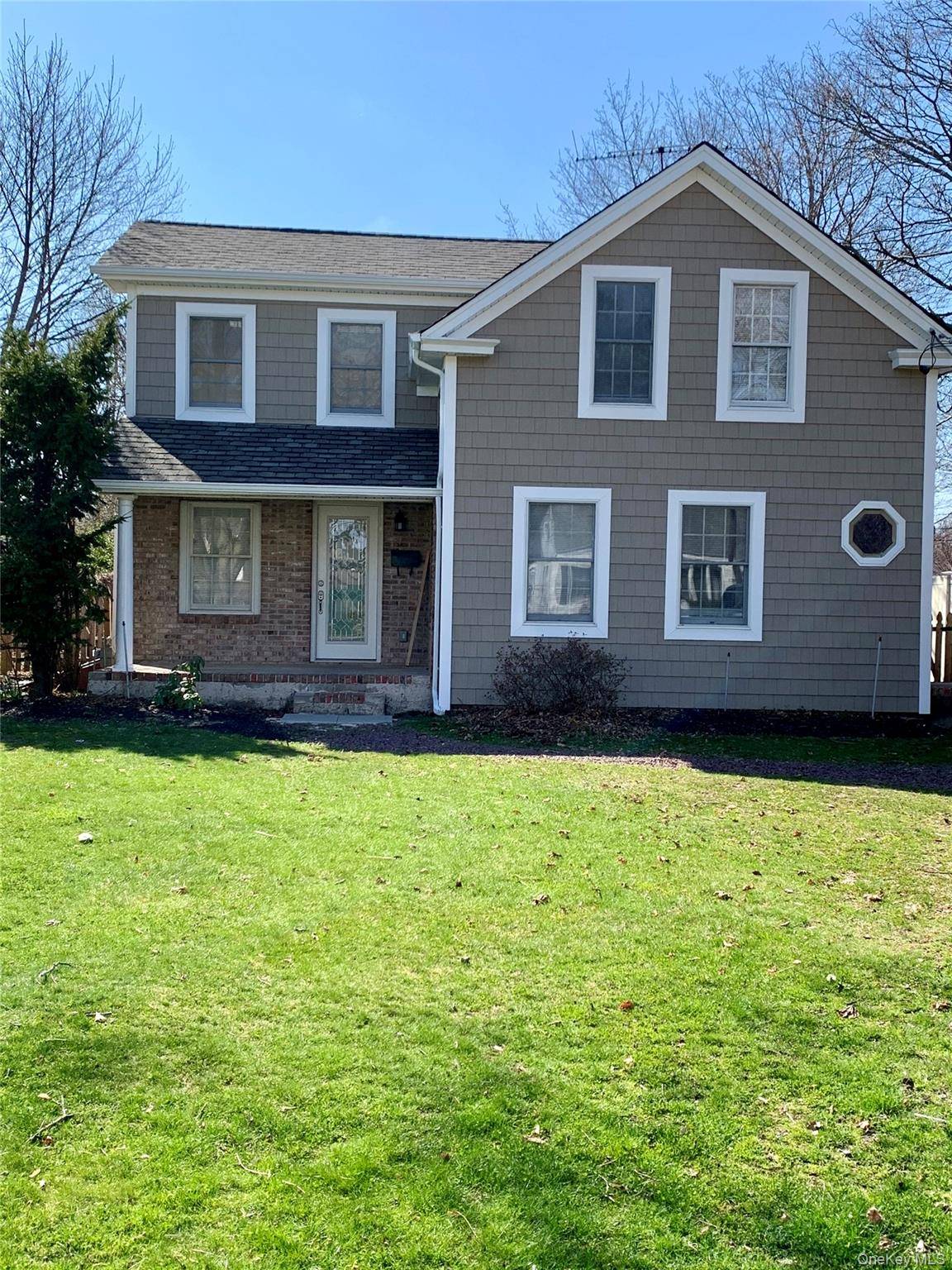 74 Tyler AVE, West Sayville, NY 11796