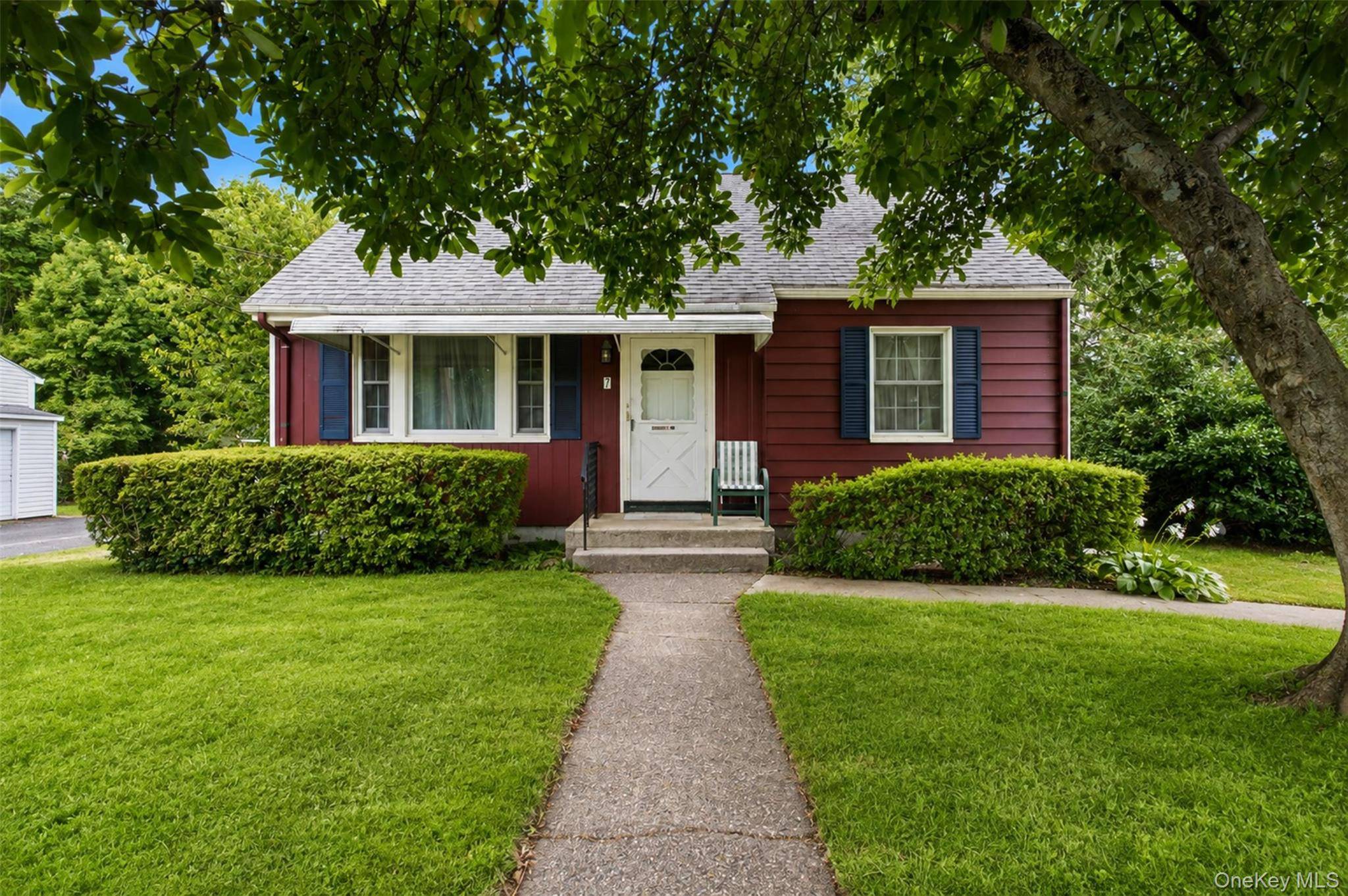 7 Caravella LN, Nanuet, NY 10954