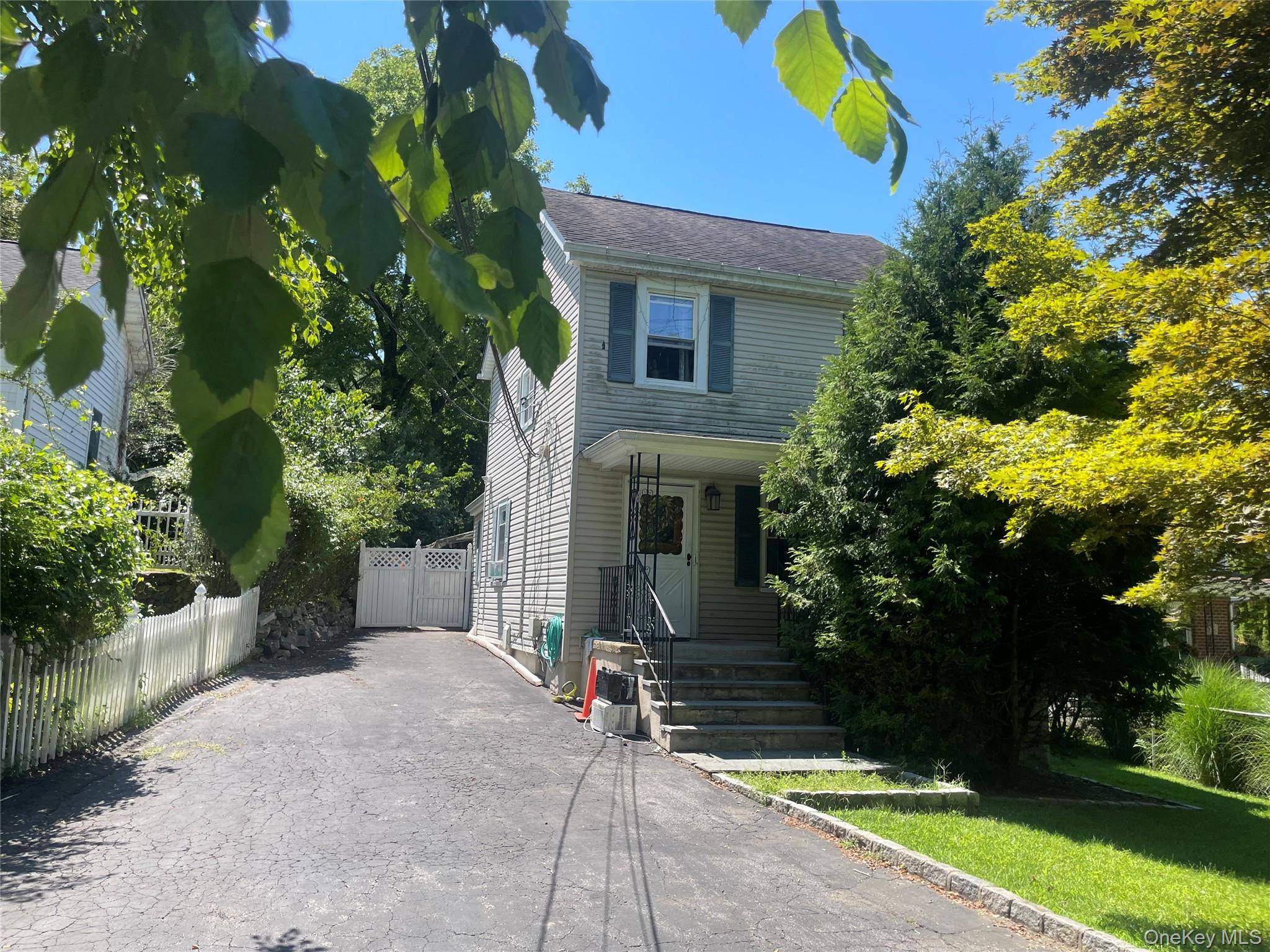 16 Taxter RD, Irvington, NY 10533