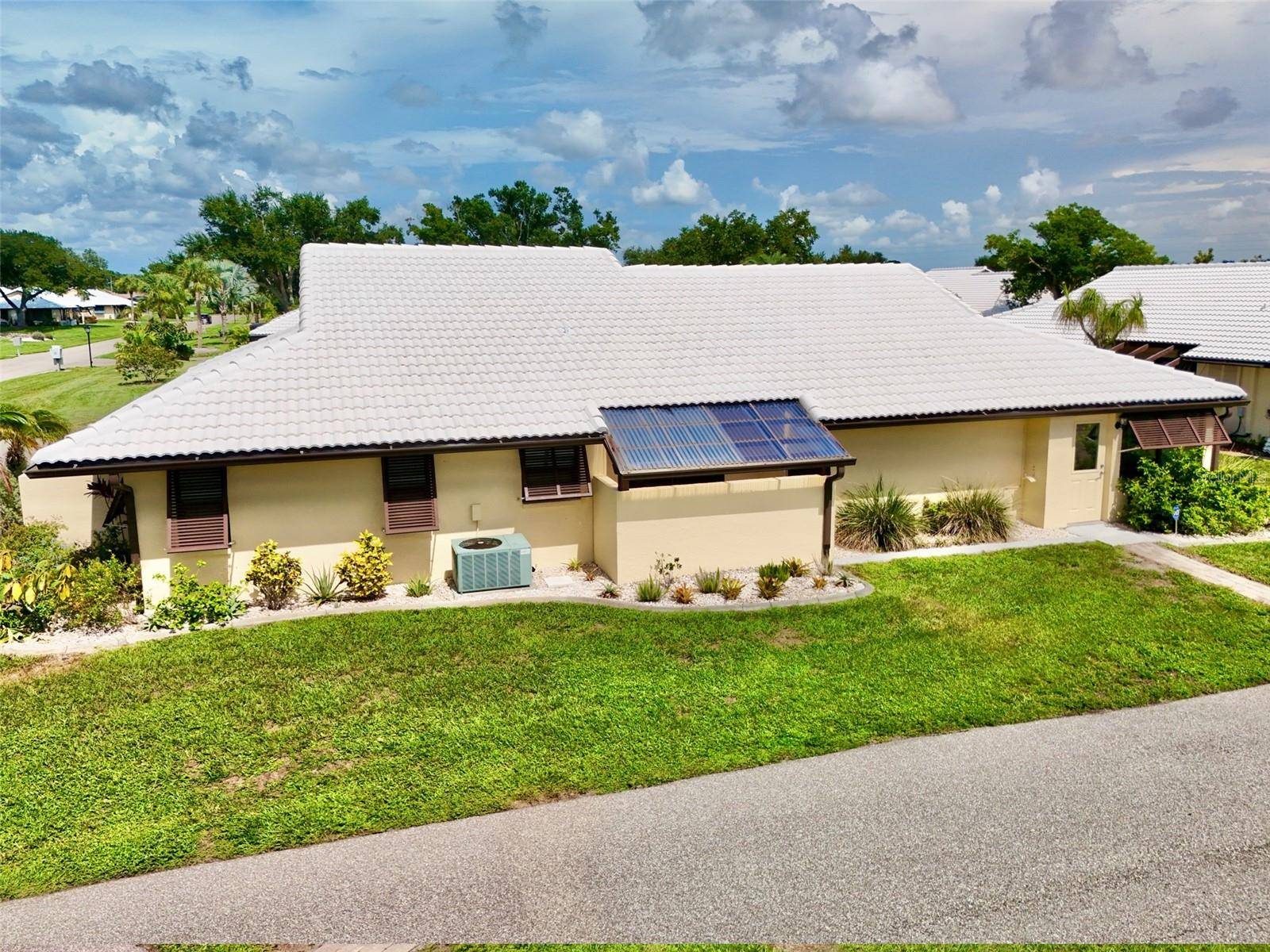 44 SANDSTONE CIR, Venice, FL 34293