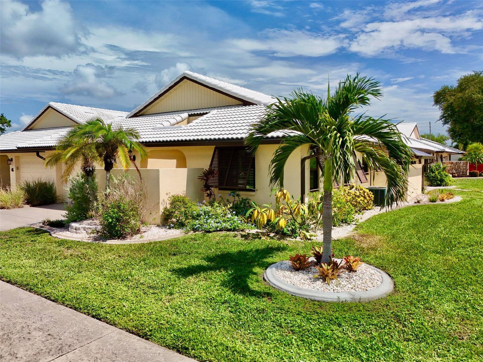 44 SANDSTONE CIR, Venice, FL 34293