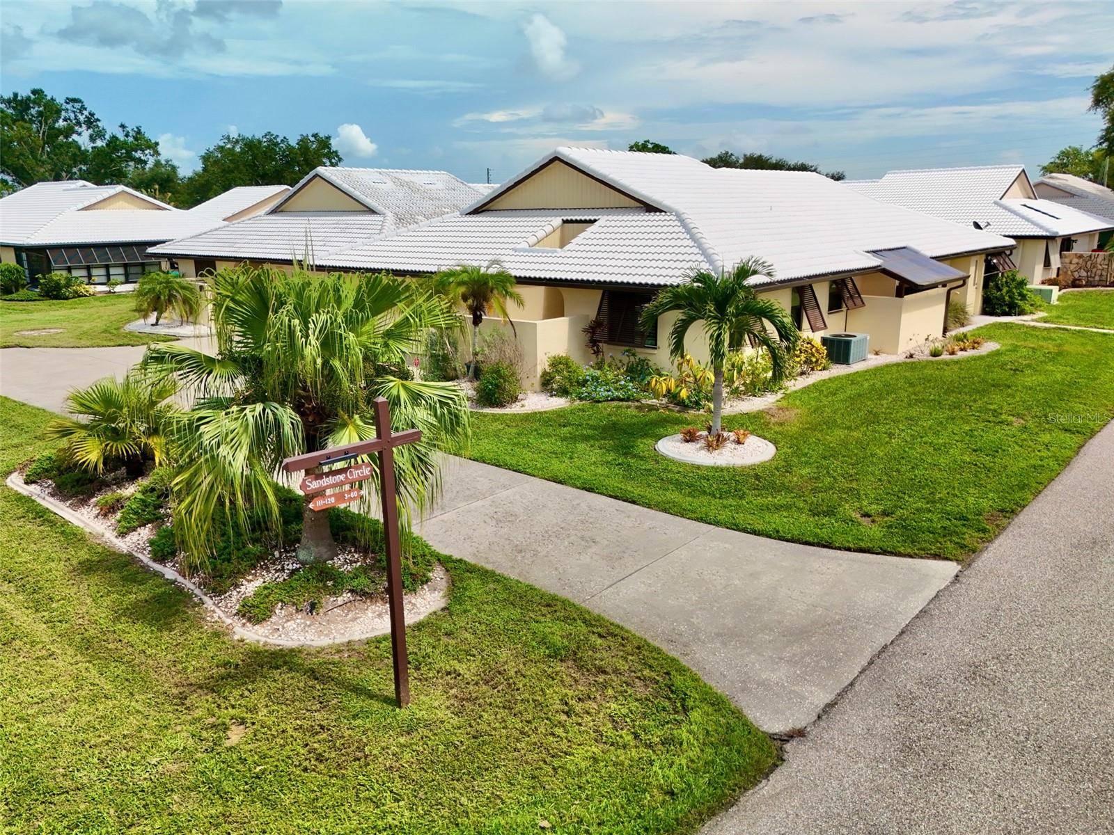44 SANDSTONE CIR, Venice, FL 34293