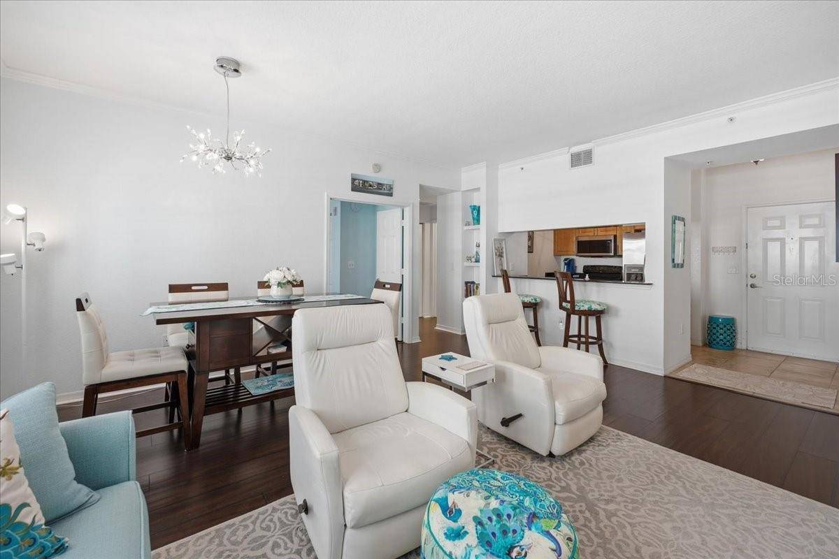 1064 N TAMIAMI TRL #1206, Sarasota, FL 34236