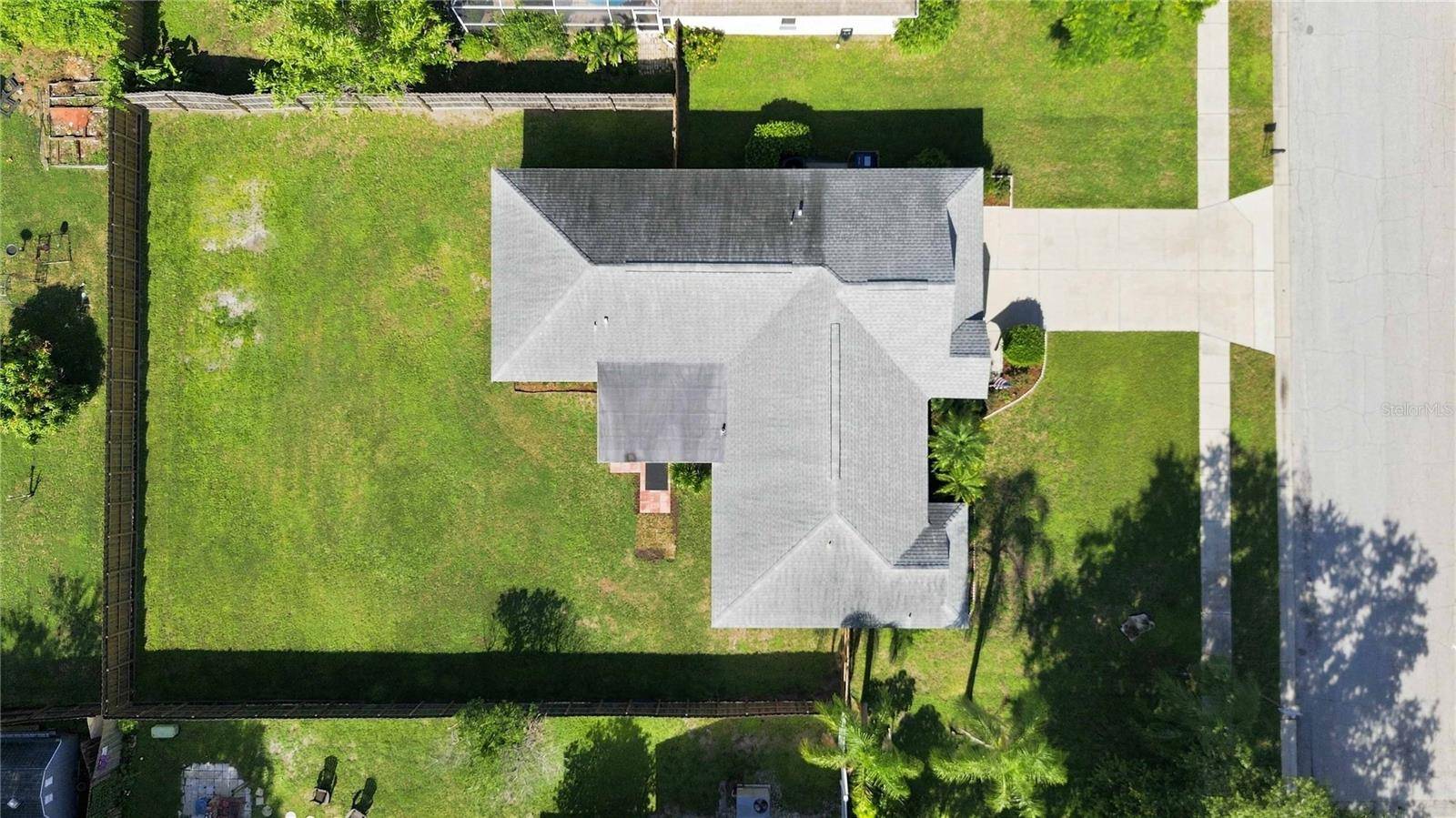 732 PLUM TREE LN, Sarasota, FL 34243