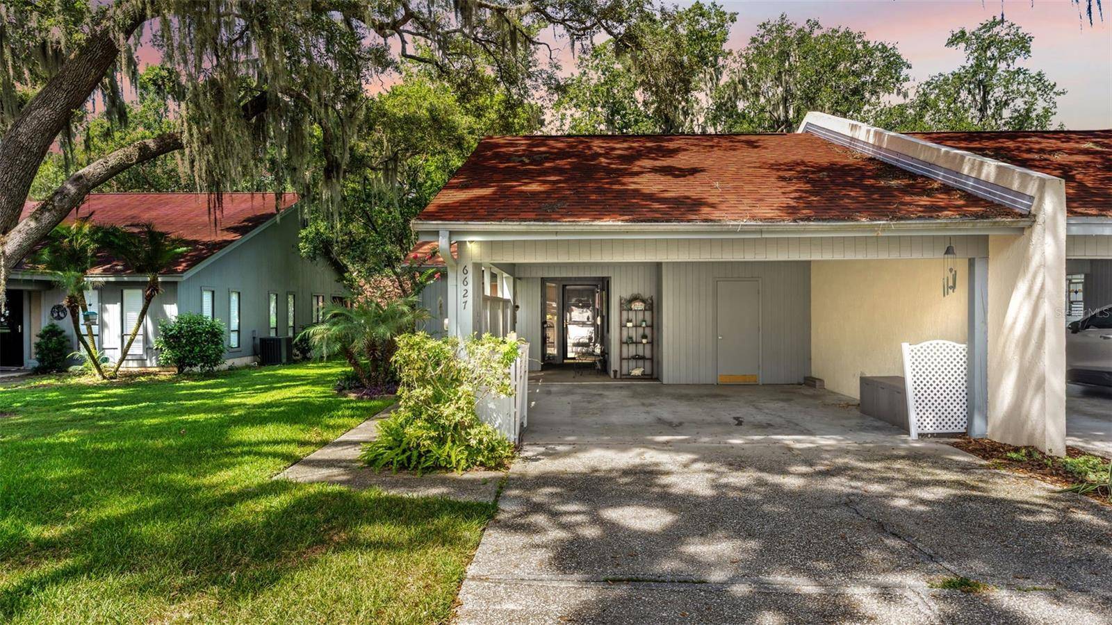 6627 SWEETBRIAR LN, Lakeland, FL 33813