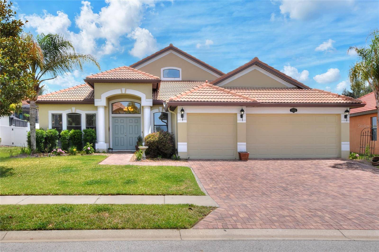 3935 SUNSET LAKE DR, Lakeland, FL 33810