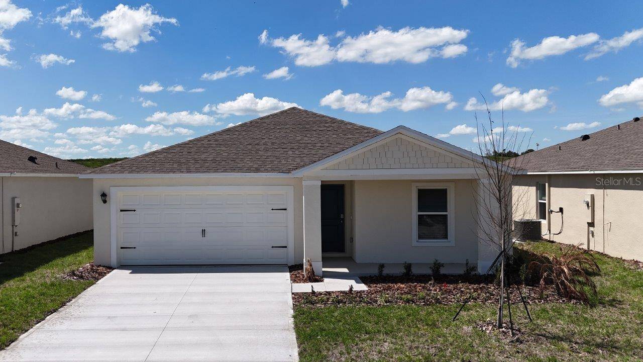 1076 BEAR HAMMOCK DR, Umatilla, FL 32784