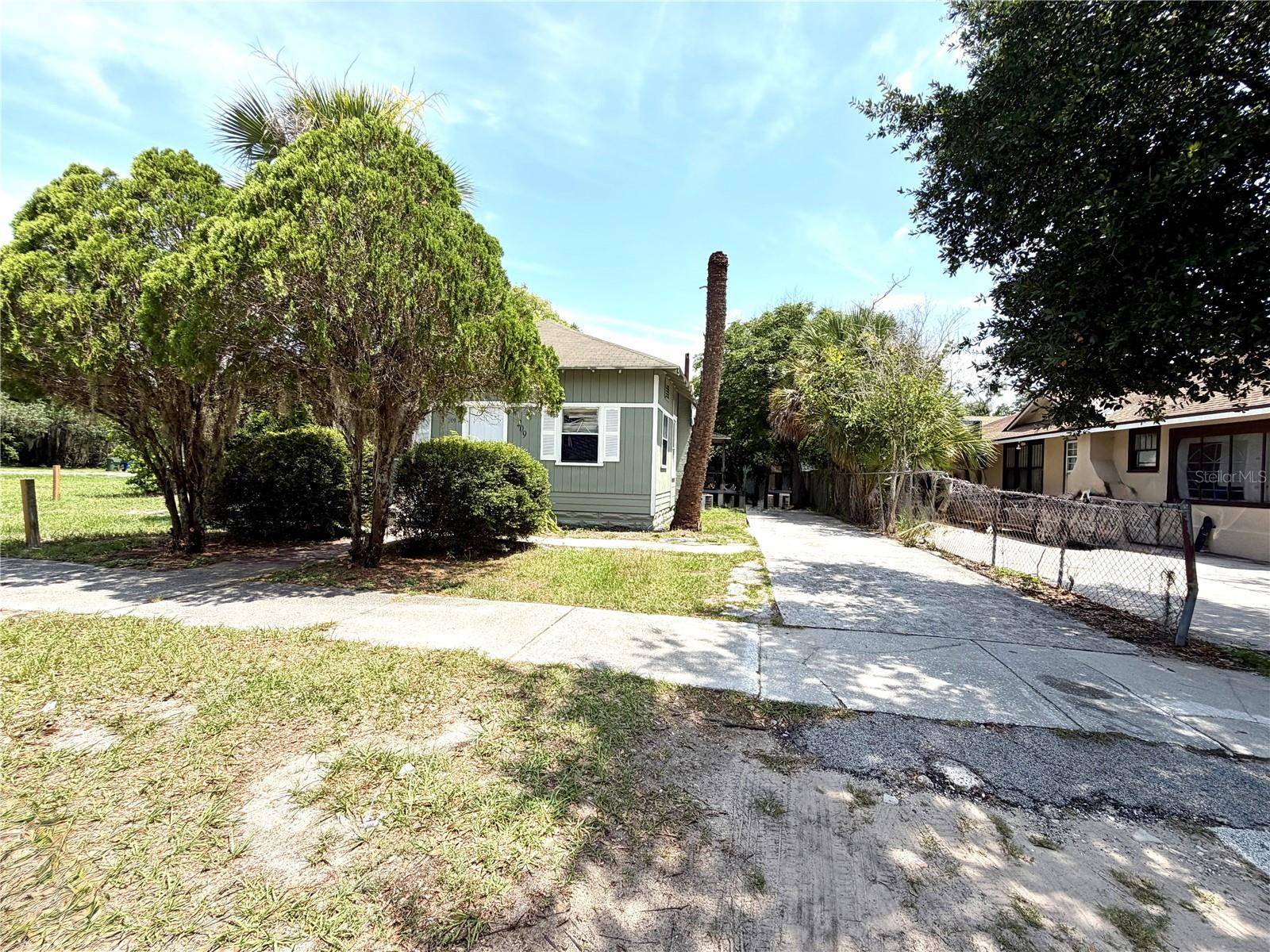 209 AVENUE C NE, Winter Haven, FL 33881