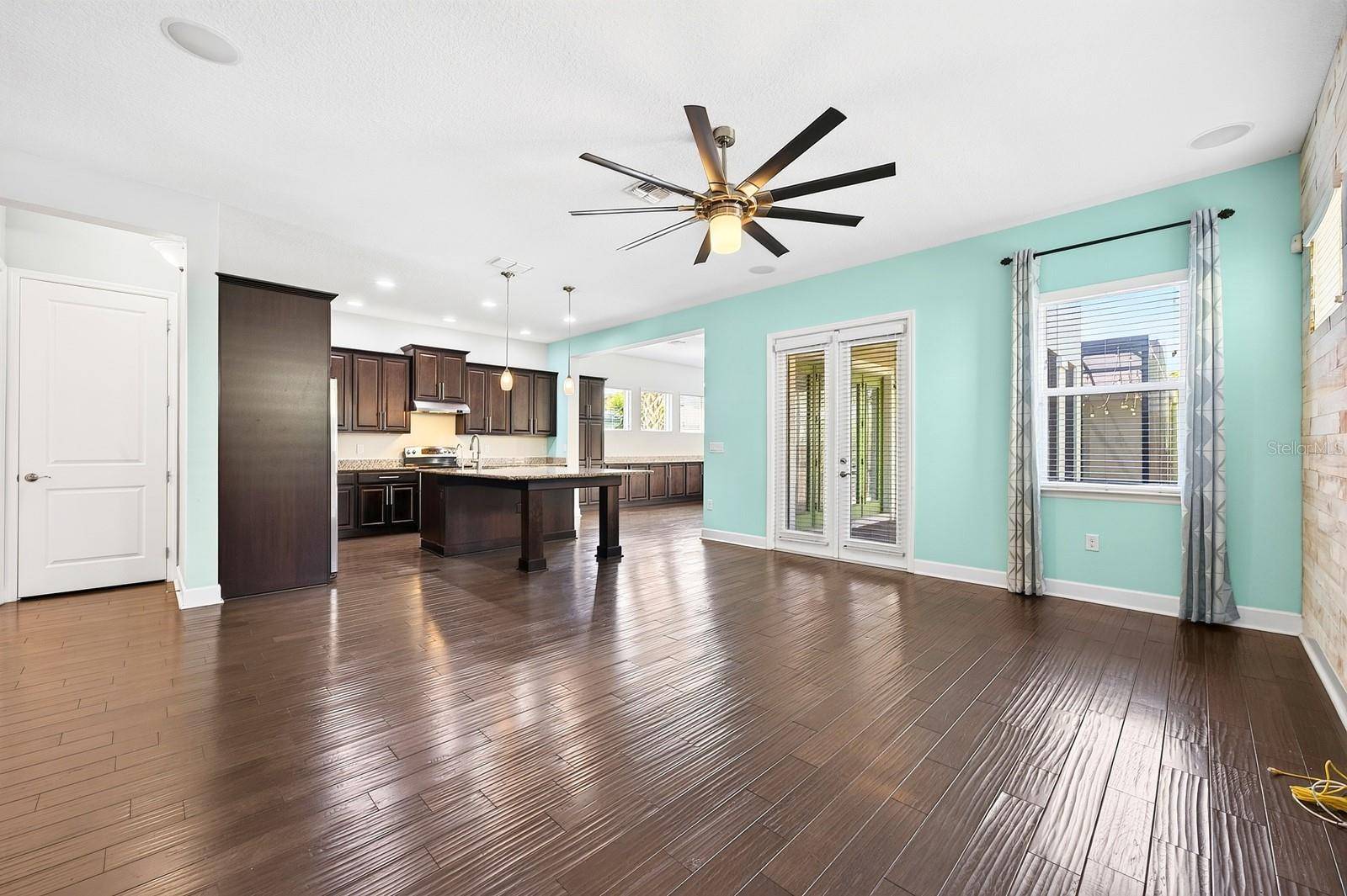 8130 LAUREATE BLVD, Orlando, FL 32827
