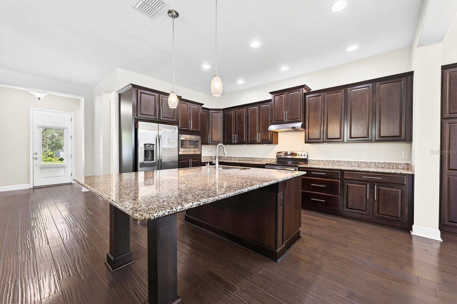 8130 LAUREATE BLVD, Orlando, FL 32827