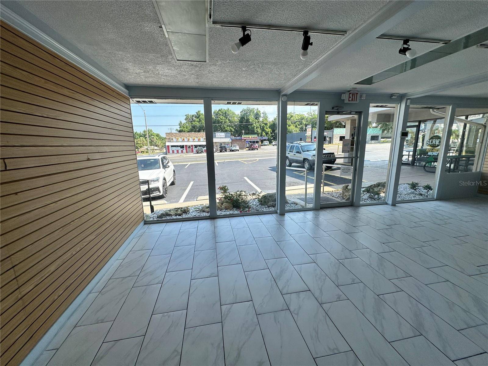 2206 E SILVER SPRINGS BLVD, Ocala, FL 34470