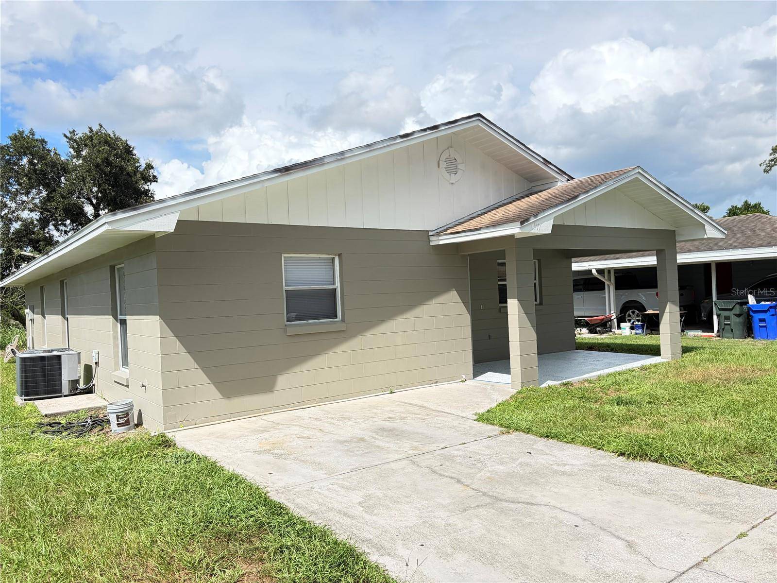 1117 BLOSSOM CIR N, Lakeland, FL 33805