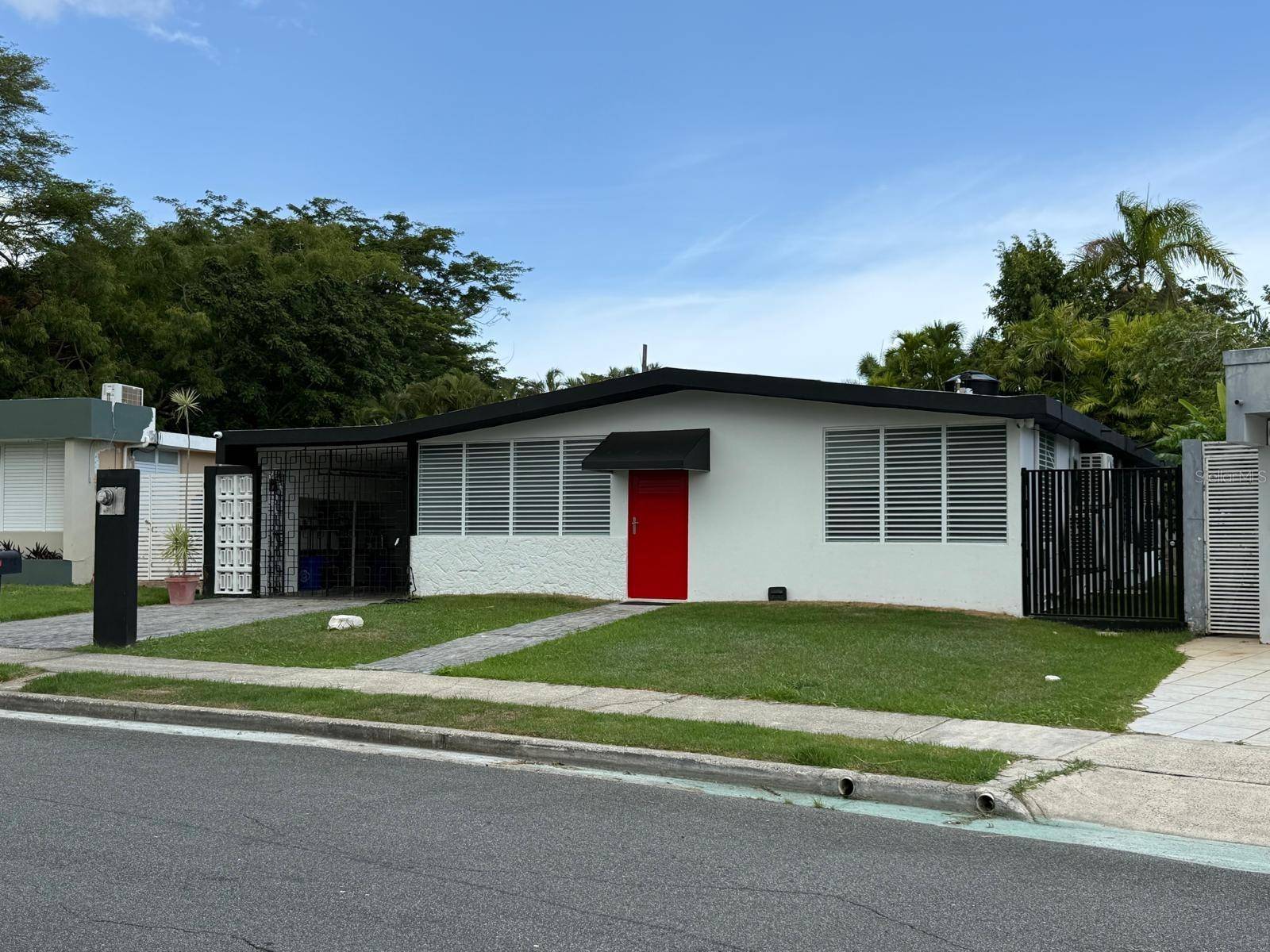 Tintillo Gardens CALLE 9 #E-2, Guaynabo, PR 00966