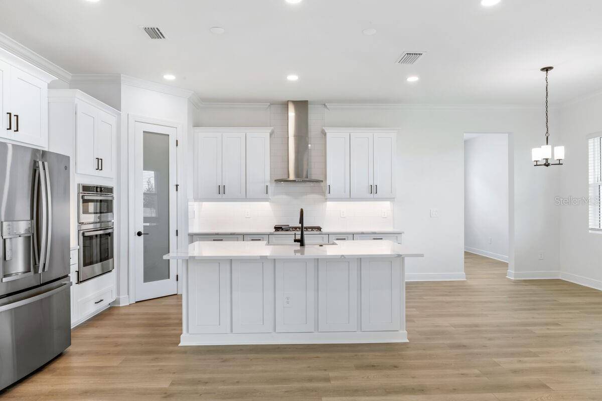 17536 MACARTHUR LOOP, Venice, FL 34293
