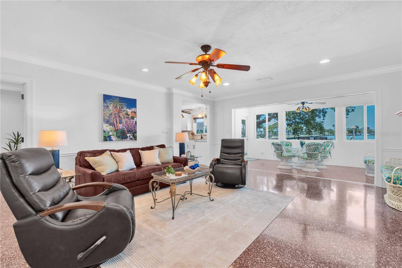 16102 4TH ST E, Redington Beach, FL 33708